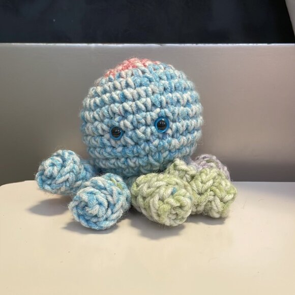 Crocheted octopus stuffed animal - Picture 1 of 4